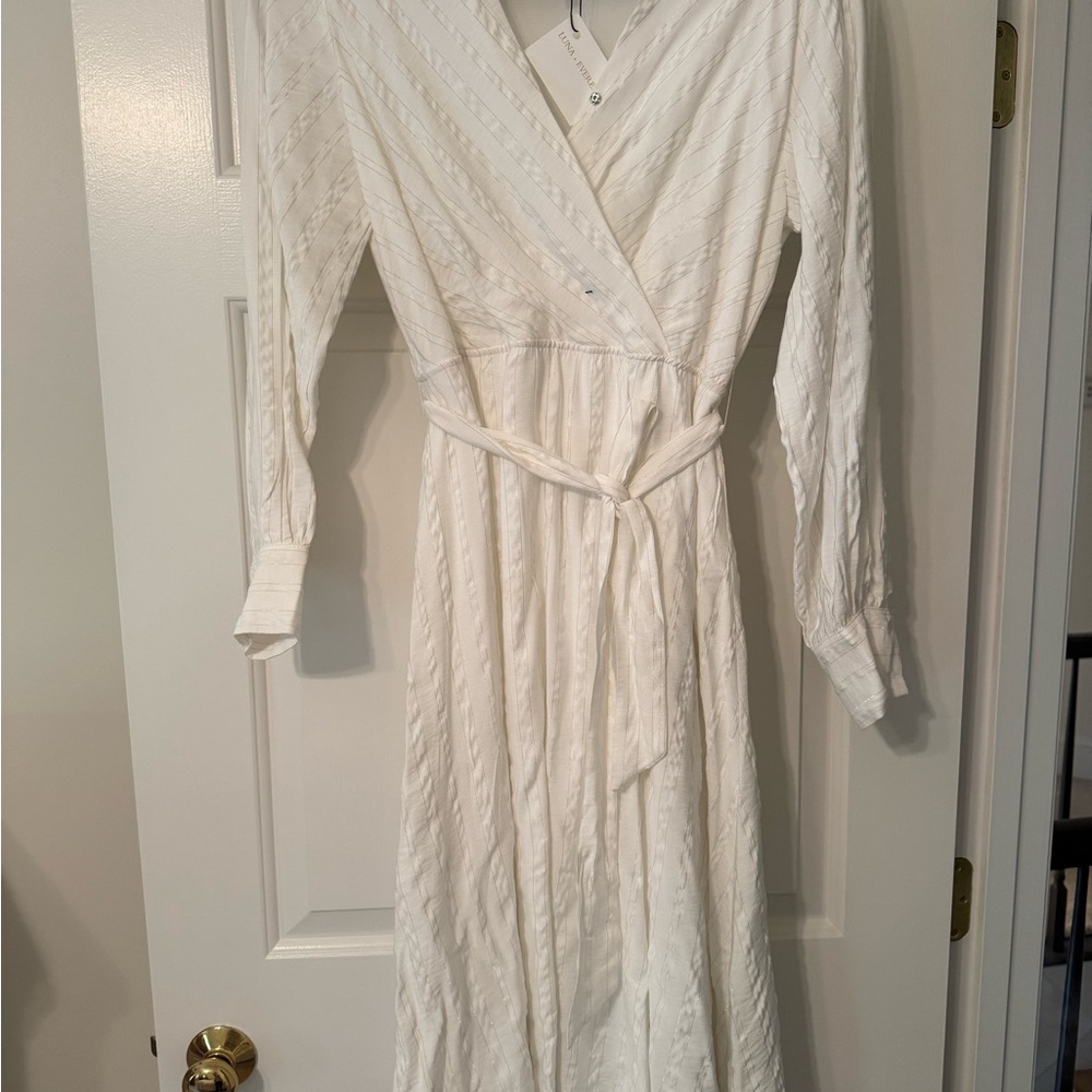 Elegant White Midi Dress